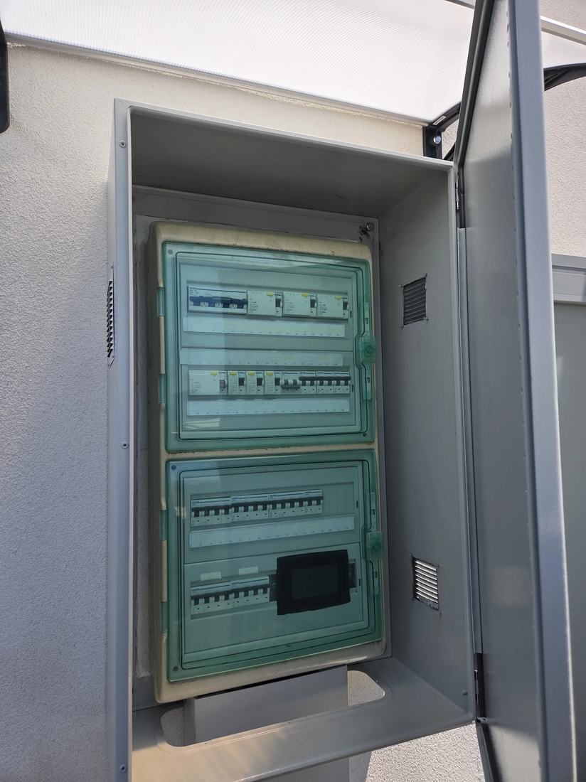 Cuadro eléctrico exterior con doble diferencial